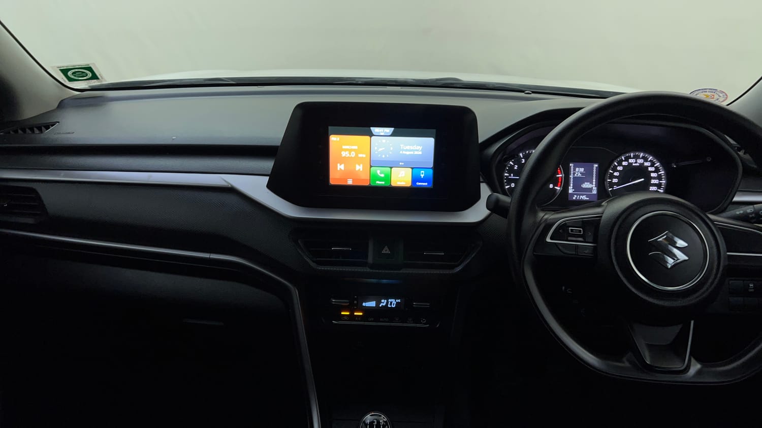 Used 2024 Maruti Suzuki Brezza VXi Petrol Manual interior MUSIC SYSTEM & AC CONTROL VIEW