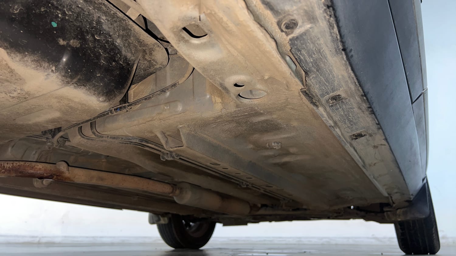 Used 2021 Nissan Magnite XV Premium Turbo Petrol Manual extra REAR RIGHT UNDERBODY VIEW