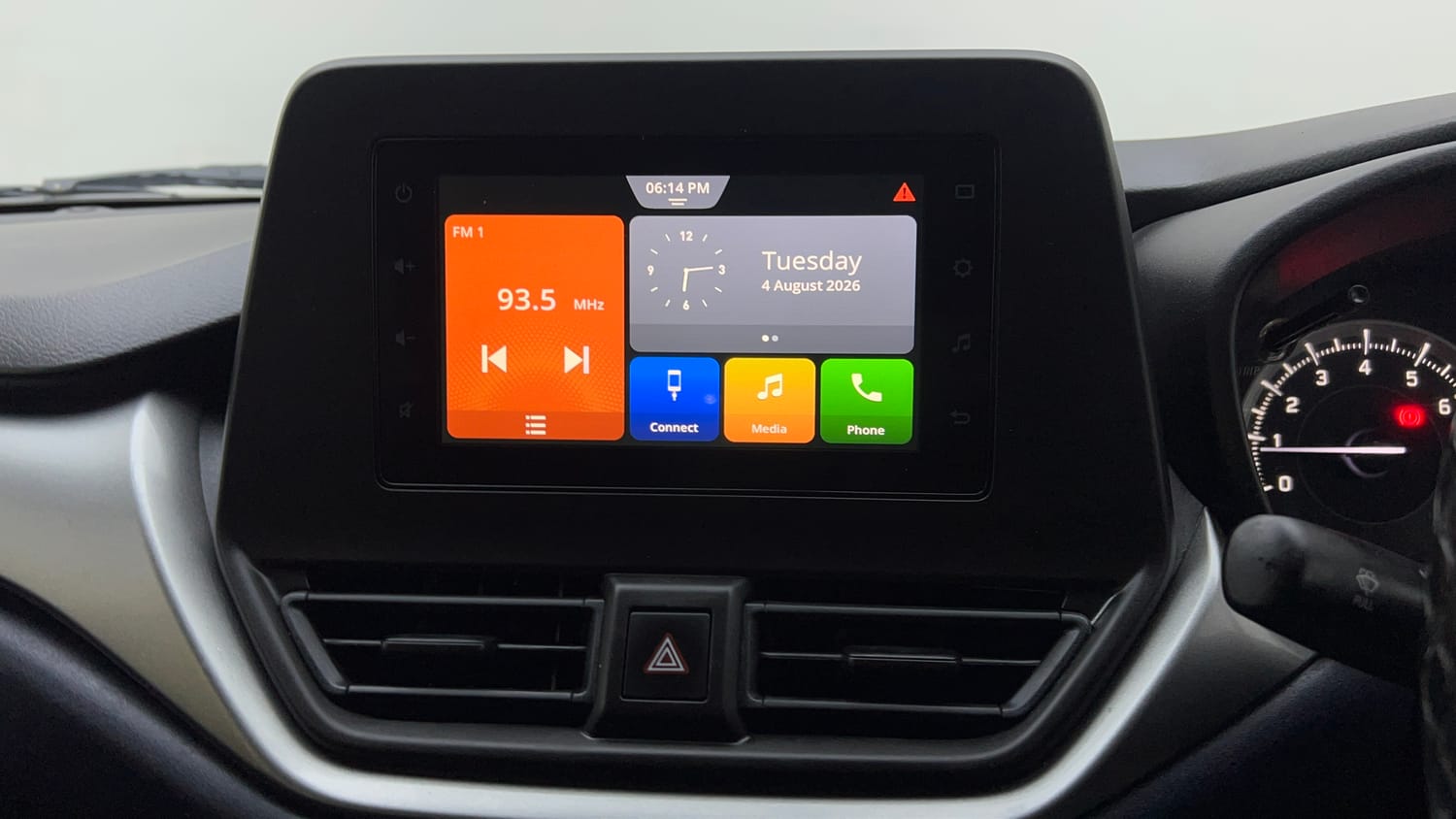 Used 2023 Maruti Suzuki Baleno Delta MT Petrol Manual top_features Integrated (in-dash) music system