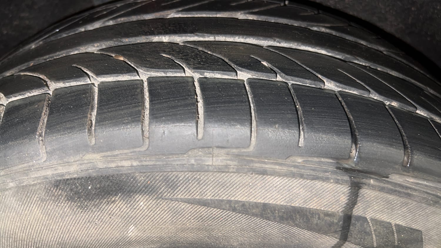 Used 2019 Ford EcoSport Titanium + 1.5L Ti-VCT Petrol Manual tyres RIGHT REAR TYRE TREAD VIEW