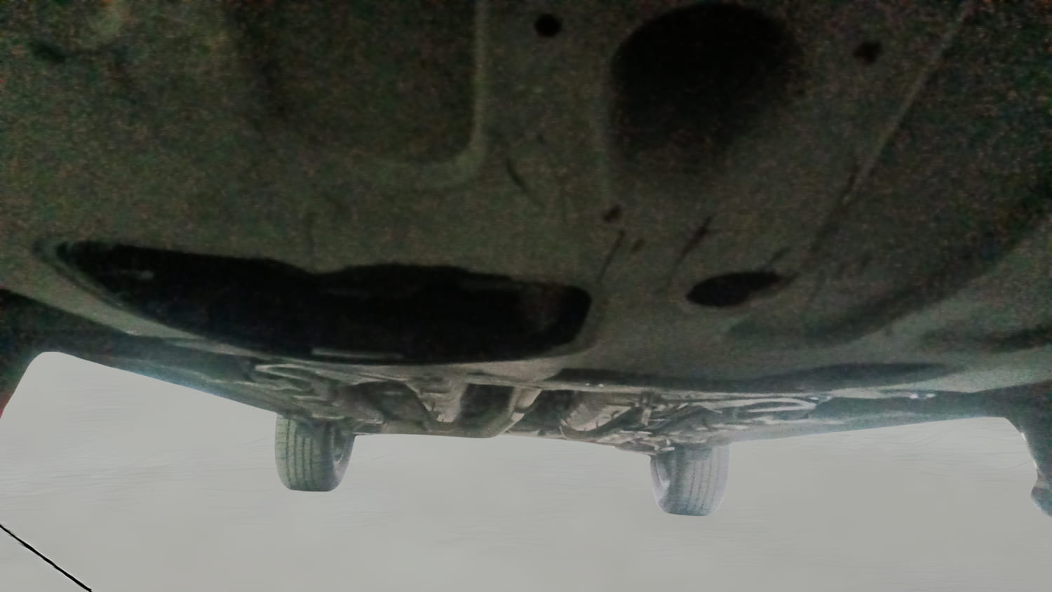 Used 2019 Hyundai Venue SX 1.4 (O) CRDi Diesel Manual extra FRONT LEFT UNDERBODY VIEW