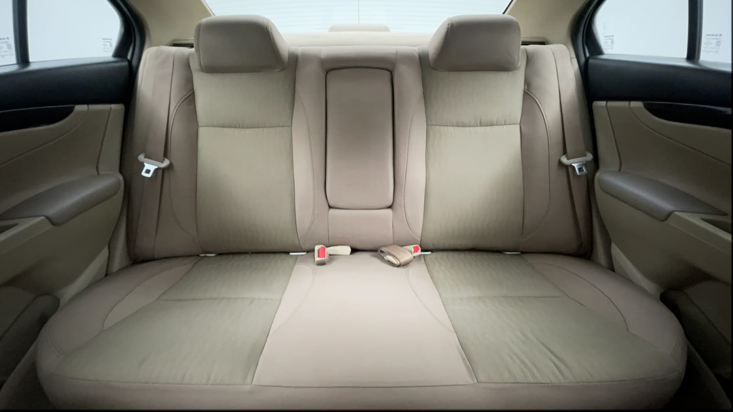 Used 2017 Maruti Suzuki Ciaz VXi+ Petrol Manual interior REAR SEAT CONDITION VIEW