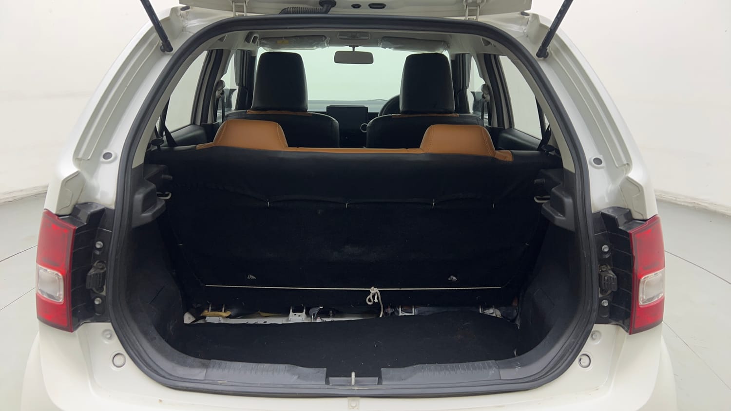 Used 2022 Maruti Suzuki Ignis Sigma 1.2 MT Petrol Manual interior DICKY INSIDE VIEW