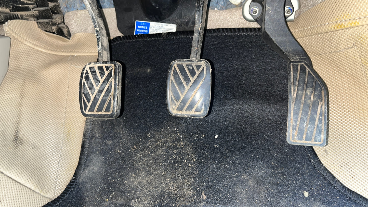 Used 2017 Maruti Suzuki Ertiga VXI Petrol Manual interior PEDALS VIEW