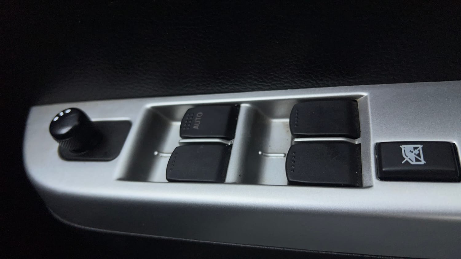 Used 2014 Maruti Suzuki Wagon R VXI Petrol Manual top_features Power windows
