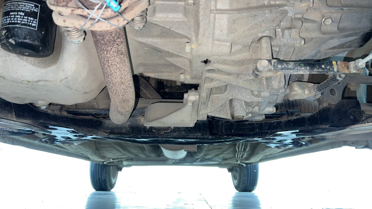 Used 2022 Maruti Suzuki Ignis Sigma 1.2 MT Petrol Manual extra FRONT LEFT UNDERBODY VIEW