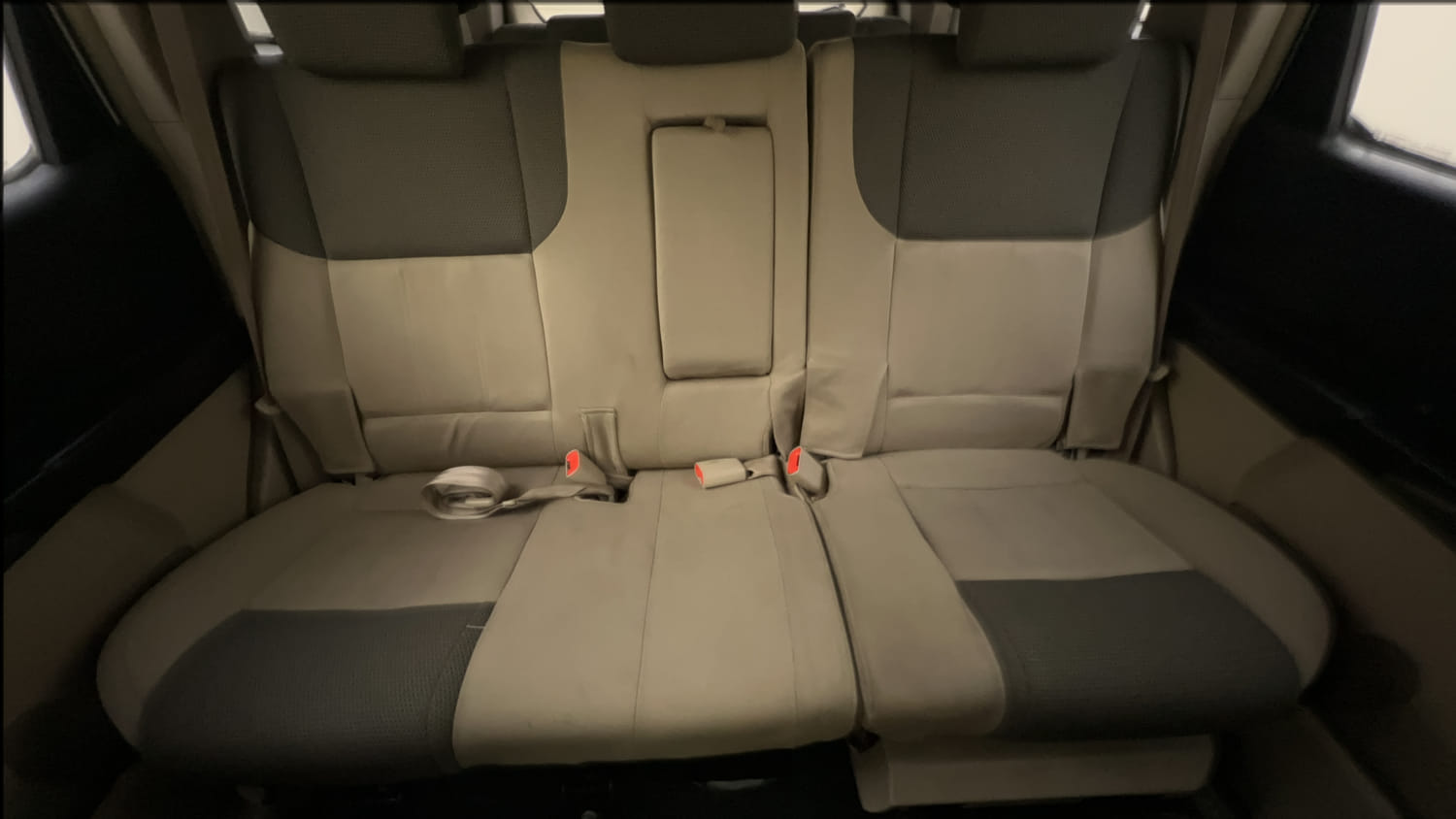 Used 2018 Mahindra XUV500 W6 Diesel Manual interior REAR SEAT CONDITION VIEW
