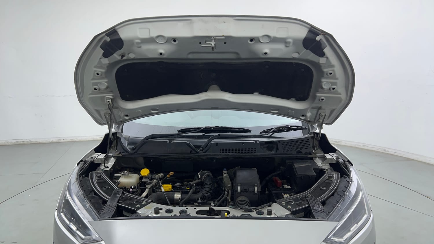 Used 2021 Nissan Magnite XV Premium Turbo Petrol Manual engine ENGINE & BONNET OPEN FRONT VIEW