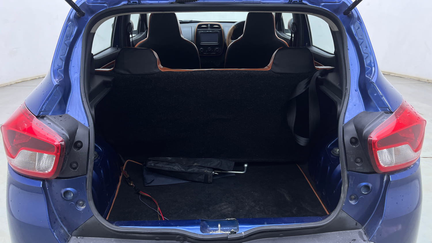 Used 2018 Renault Kwid CLIMBER 1.0 Petrol Manual interior DICKY INSIDE VIEW