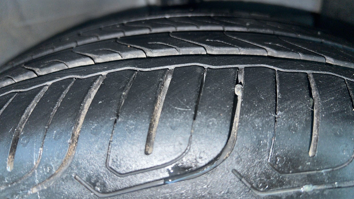 Used 2024 Hyundai Exter SX 1.2 MT Petrol Manual tyres RIGHT FRONT TYRE TREAD VIEW