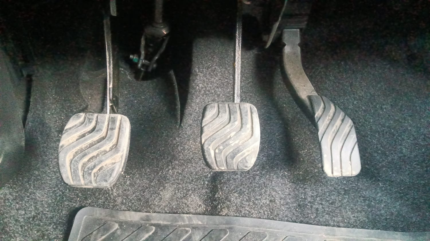 Used 2025 Renault Kwid RXT 1.0L Petrol Manual interior PEDALS VIEW