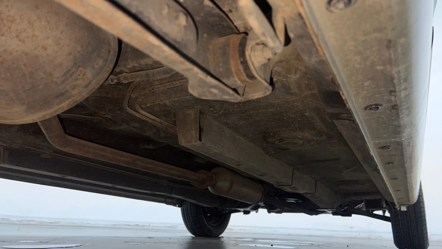 Used 2014 Maruti Suzuki Wagon R VXI Petrol Manual extra REAR RIGHT UNDERBODY VIEW