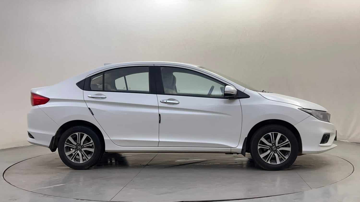 Used 2022 Honda City 4th Generation V Petrol Petrol Manual exterior RIGHT SIDE VIEW
