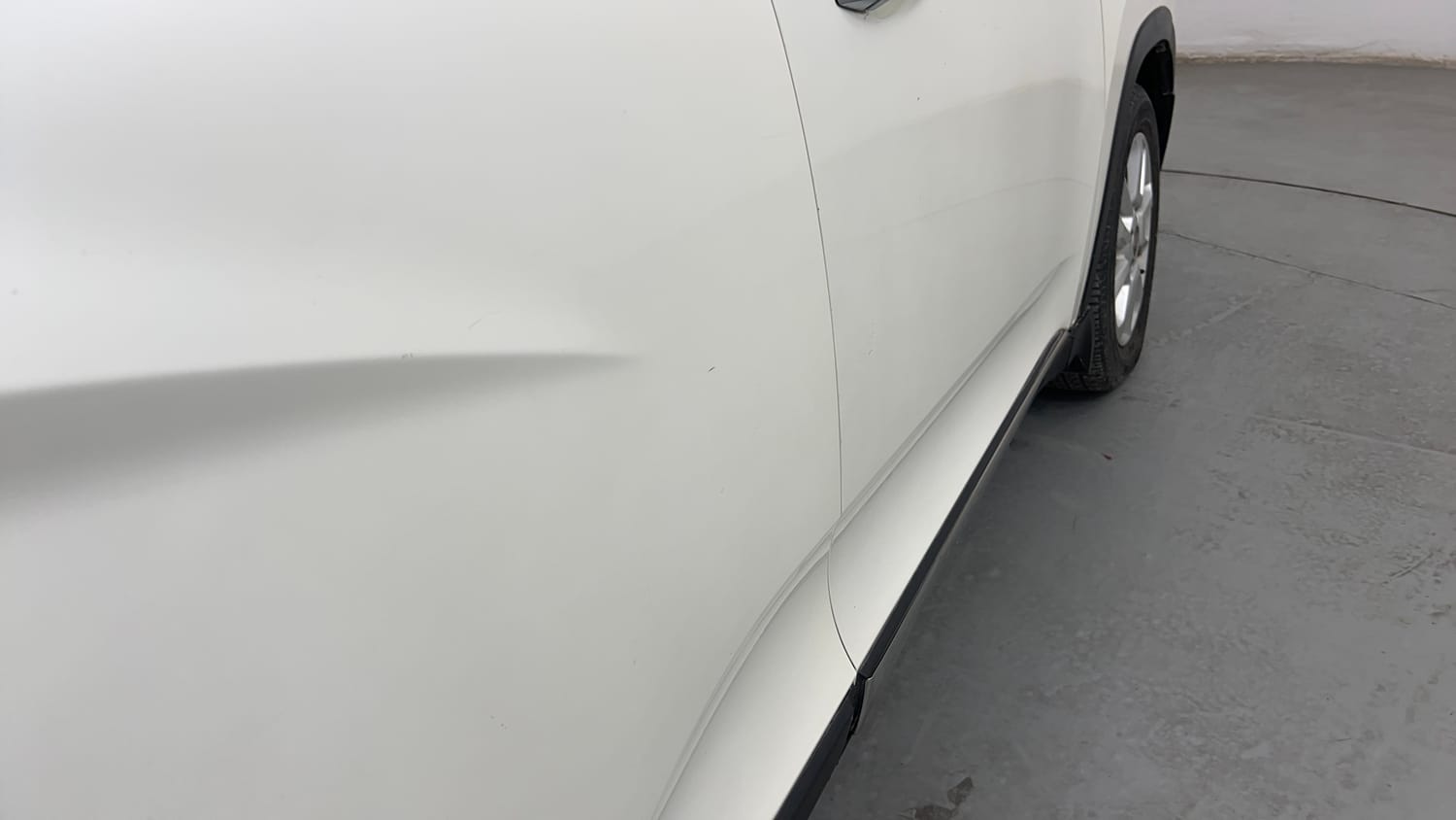 Used 2017 Mahindra KUV100 K8 6 STR Petrol Manual dents MINOR SCRATCH