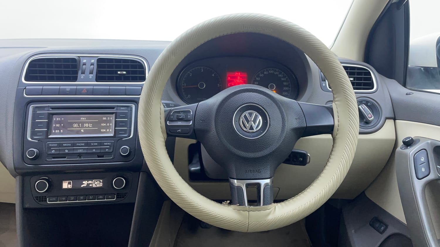 Used 2013 Volkswagen Vento Highline Diesel Diesel Manual interior STEERING VIEW