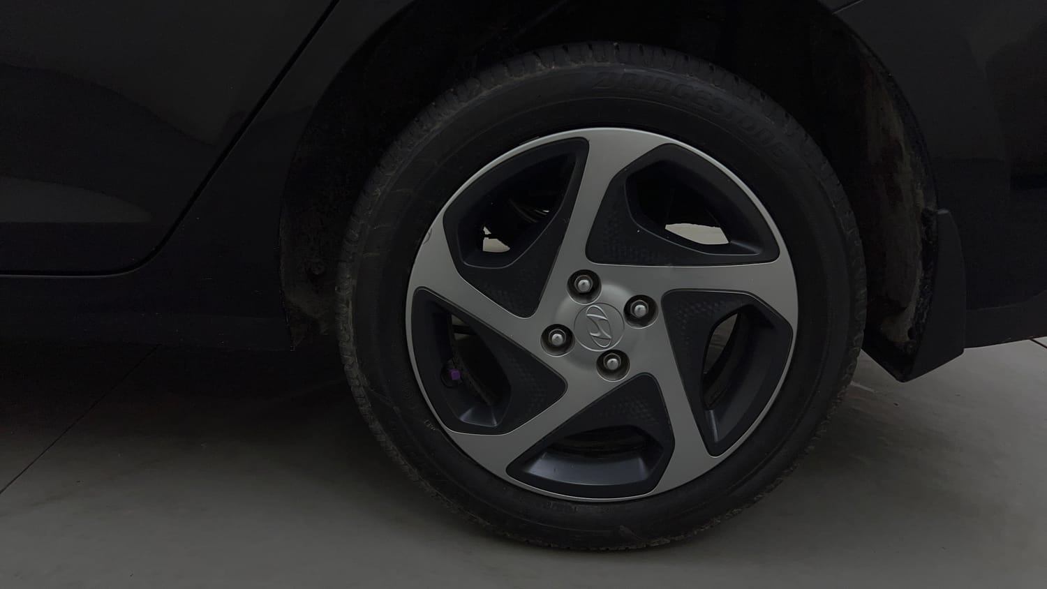 Used 2022 Hyundai Verna S Plus 1.5 VTVT Petrol Manual tyres LEFT REAR TYRE RIM VIEW