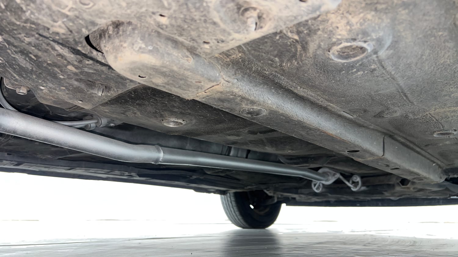 Used 2018 Hyundai Santro Magna Petrol Manual extra REAR RIGHT UNDERBODY VIEW