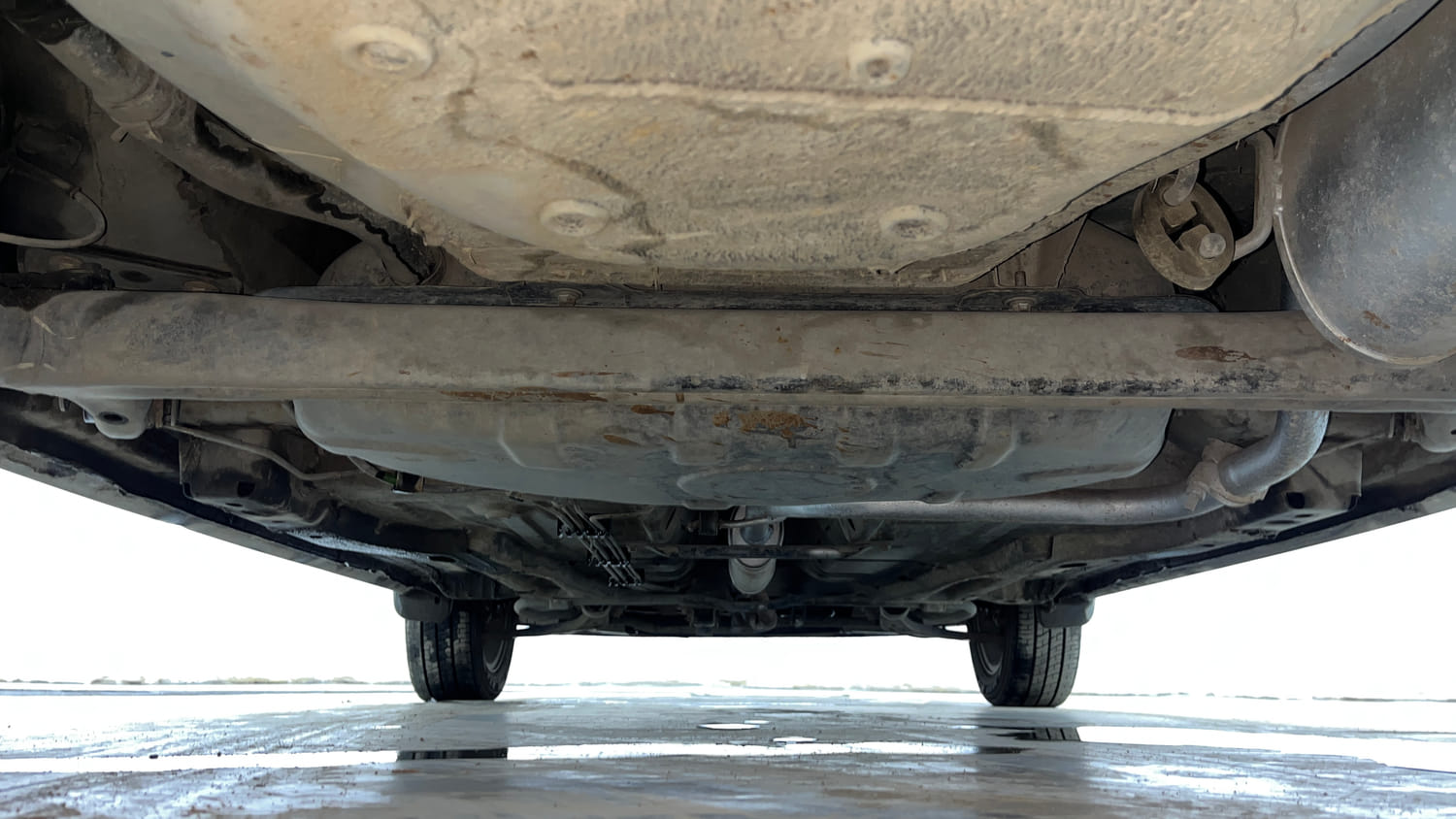 Used 2018 Tata Tiago Revotron XZA Petrol Automatic extra REAR UNDERBODY VIEW (TAKEN FROM REAR)