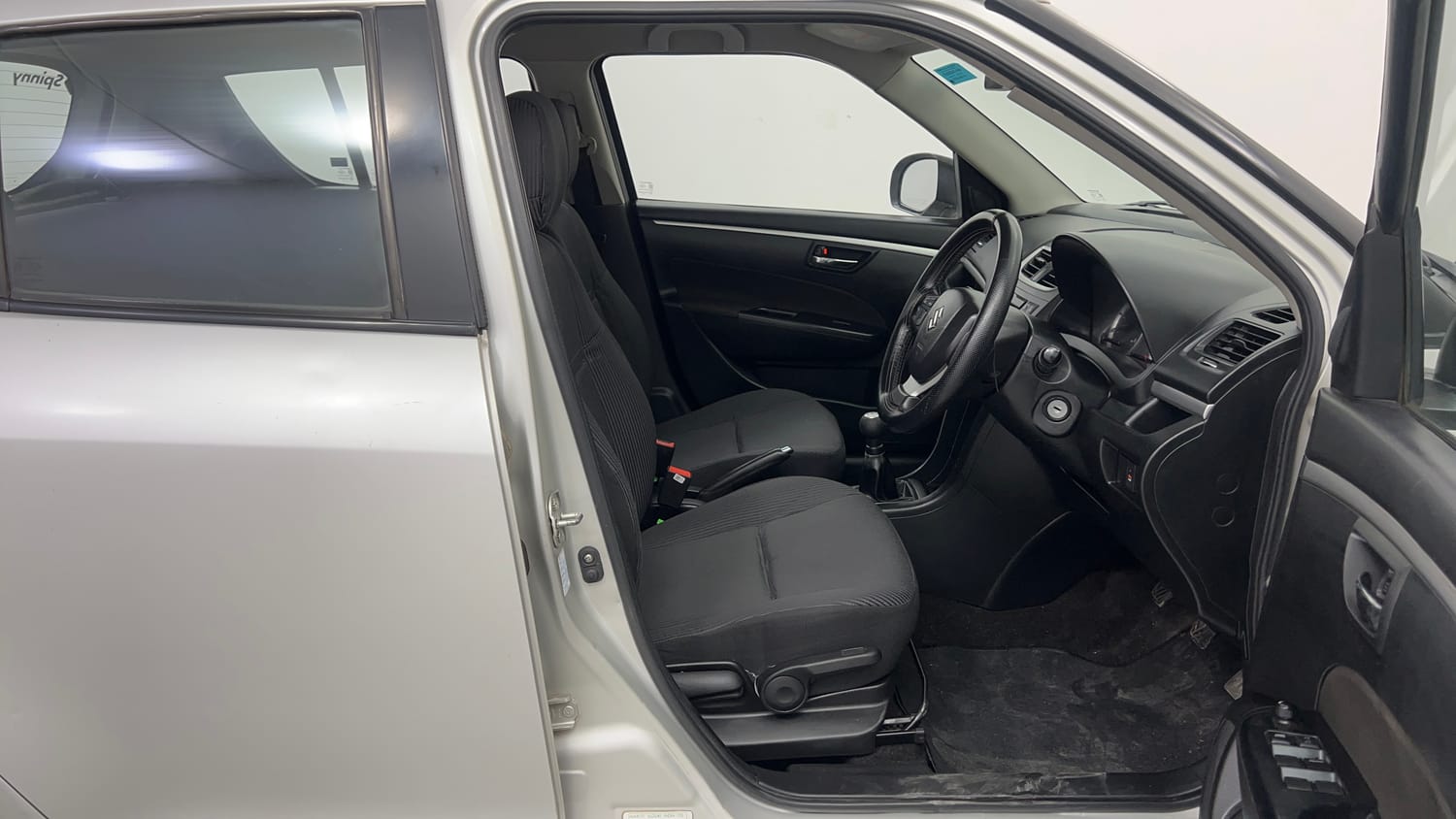 Used 2012 Maruti Suzuki Swift ZDi Diesel Manual interior RIGHT SIDE FRONT DOOR CABIN VIEW