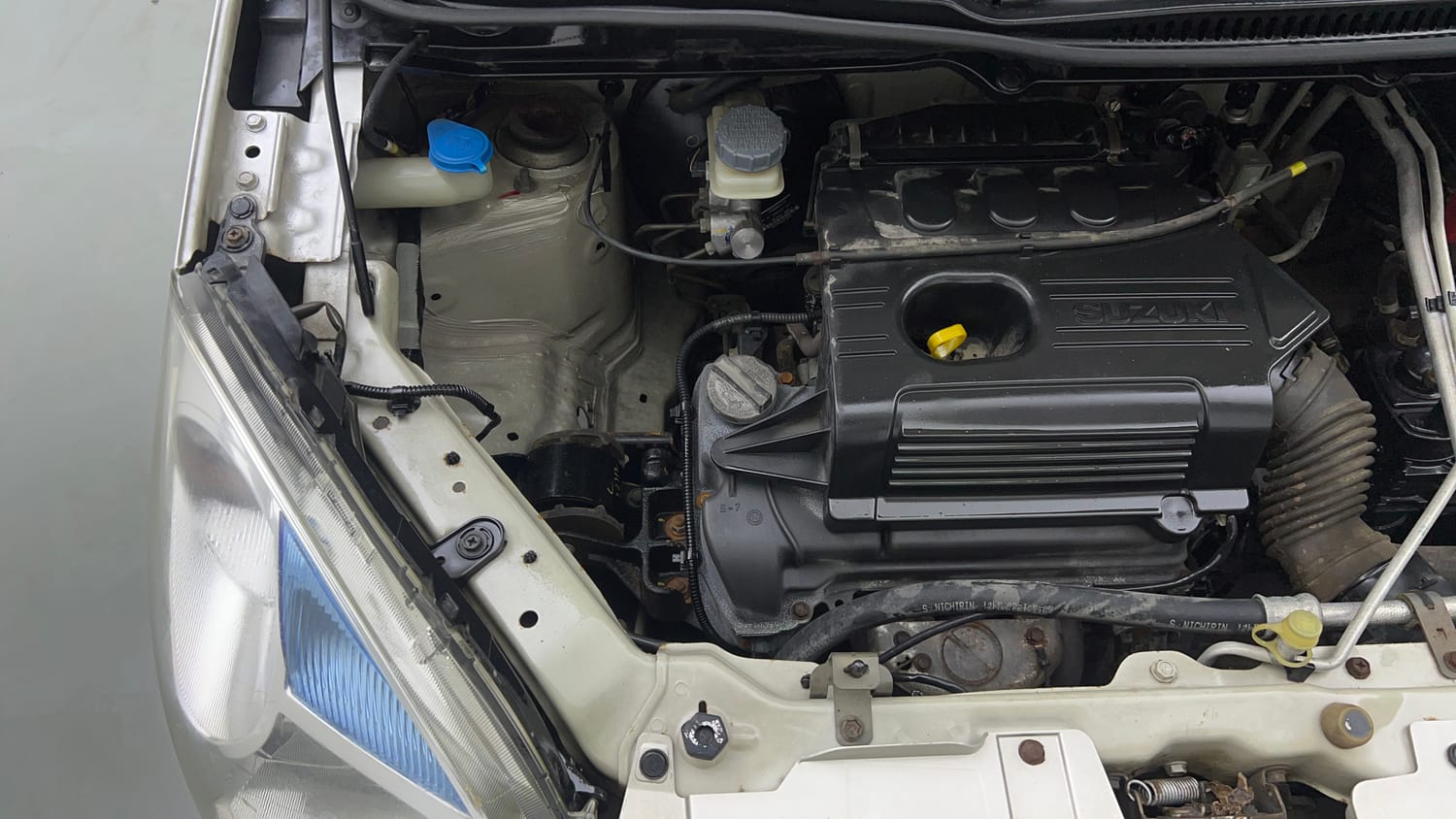 Used 2014 Maruti Suzuki Wagon R VXI Petrol Manual engine ENGINE RIGHT SIDE VIEW