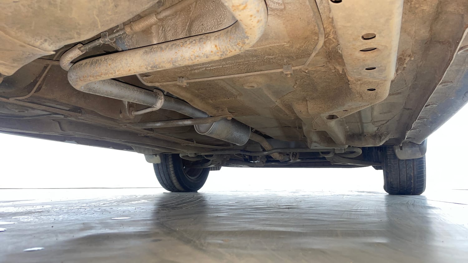Used 2022 Tata Tigor XZ Plus CNG Cng Manual extra REAR RIGHT UNDERBODY VIEW