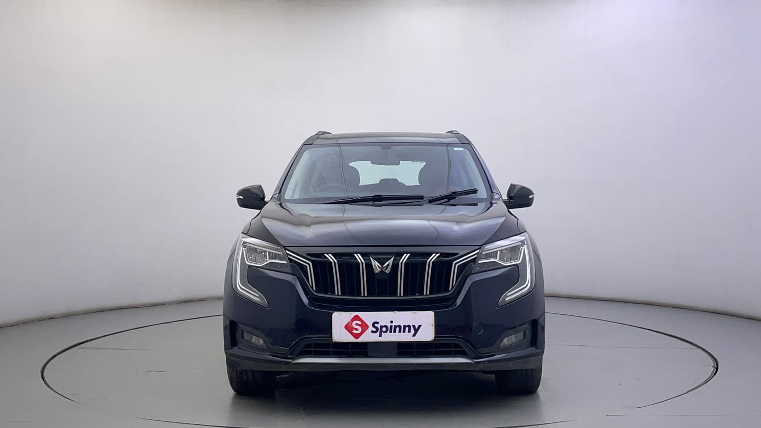 Used 2022 Mahindra XUV700 AX 5 Petrol AT 5 STR Petrol Automatic exterior FRONT VIEW
