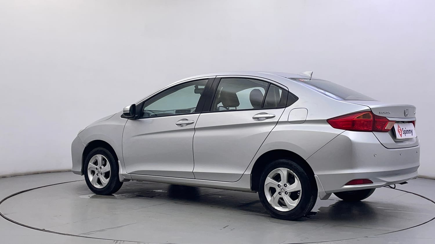 Used 2016 Honda City VX (O) MT Diesel Diesel Manual exterior LEFT REAR CORNER VIEW