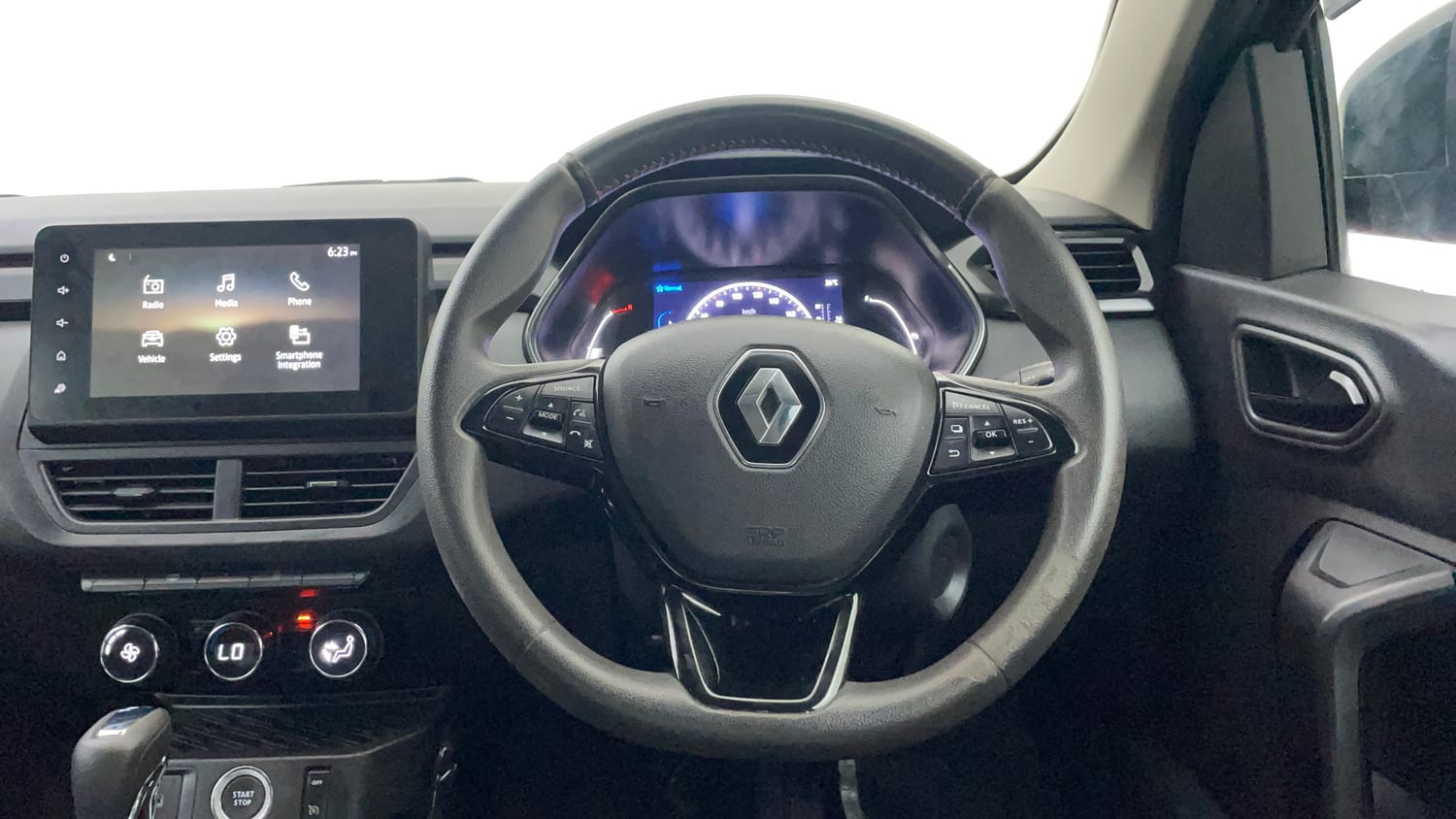 Used 2022 Renault Kiger RXZ AMT Petrol Automatic interior STEERING VIEW