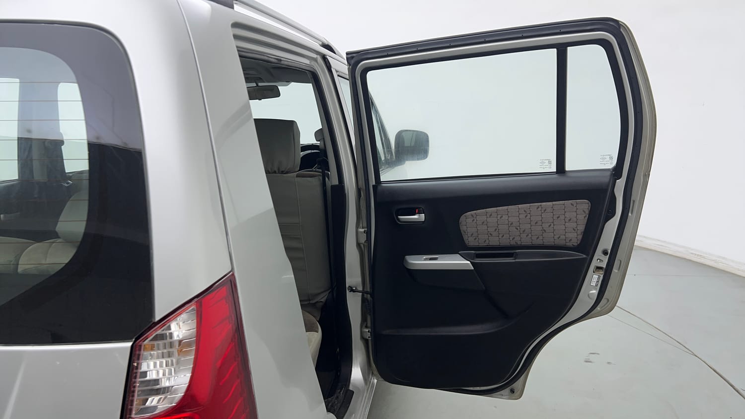 Used 2014 Maruti Suzuki Wagon R VXI Petrol Manual interior RIGHT REAR DOOR OPEN VIEW