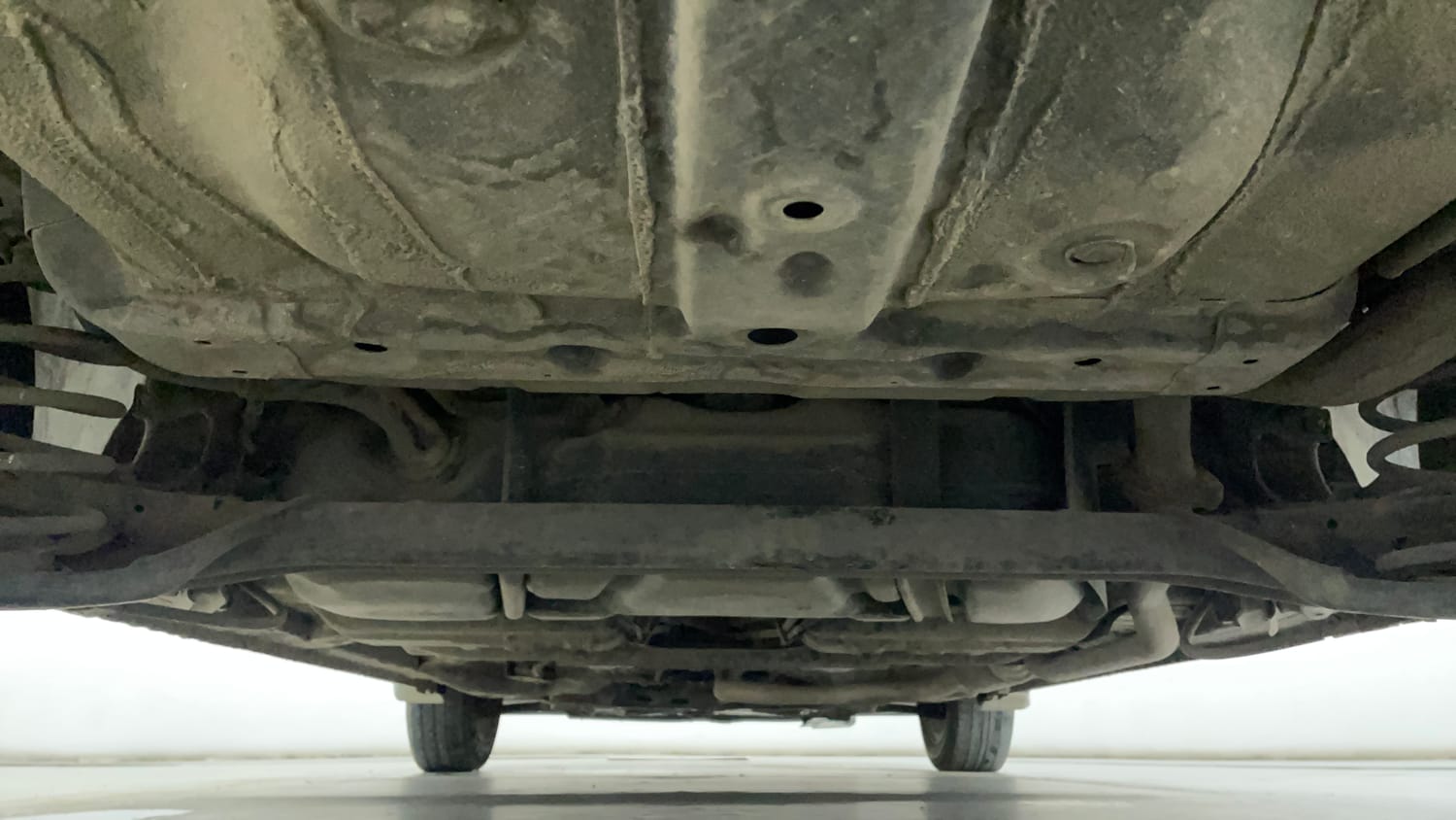 Used 2016 Honda City VX (O) MT Diesel Diesel Manual extra REAR UNDERBODY VIEW (TAKEN FROM REAR)