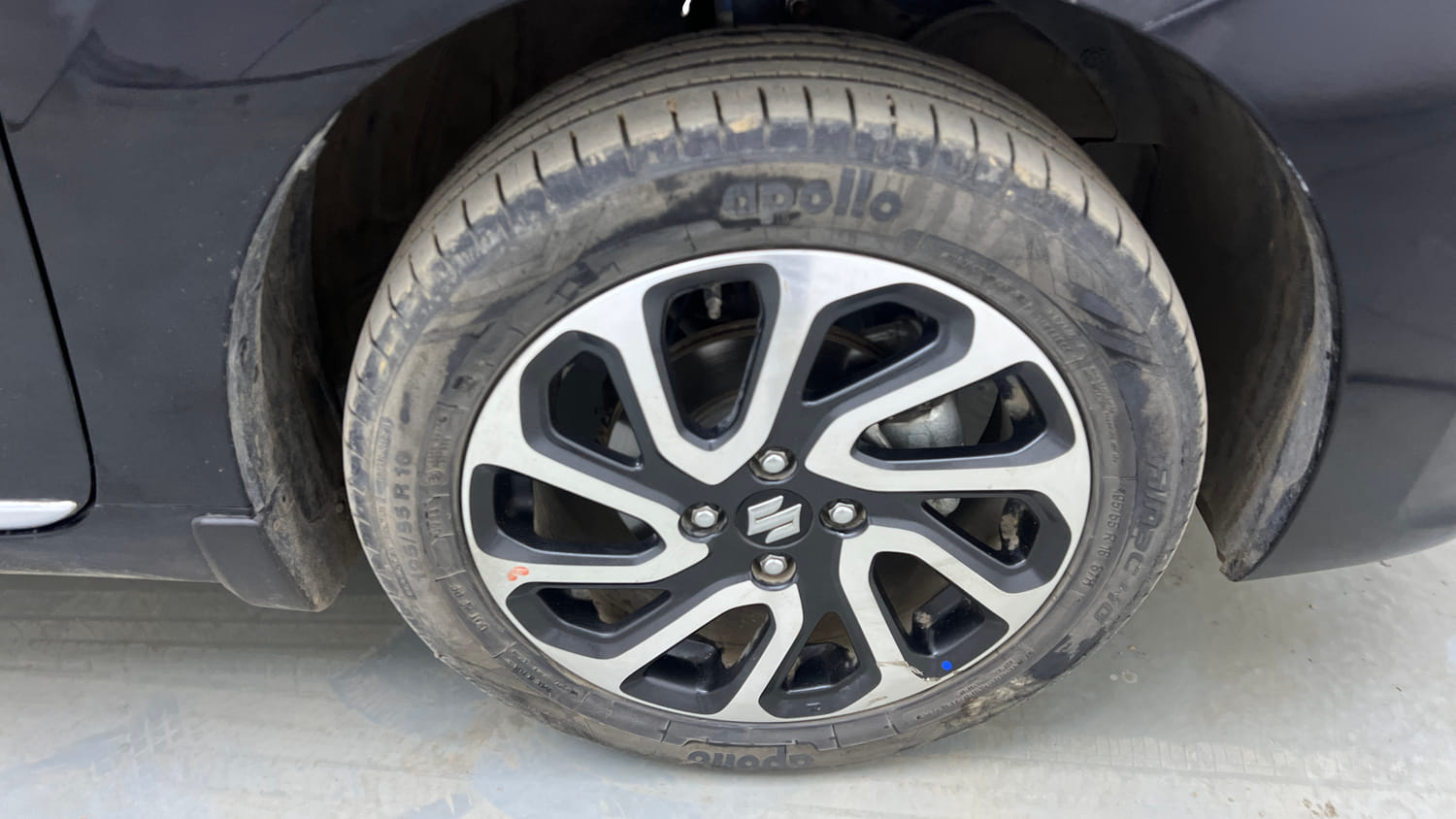 Used 2023 Maruti Suzuki Baleno Alpha MT Petrol Manual tyres RIGHT FRONT TYRE RIM VIEW