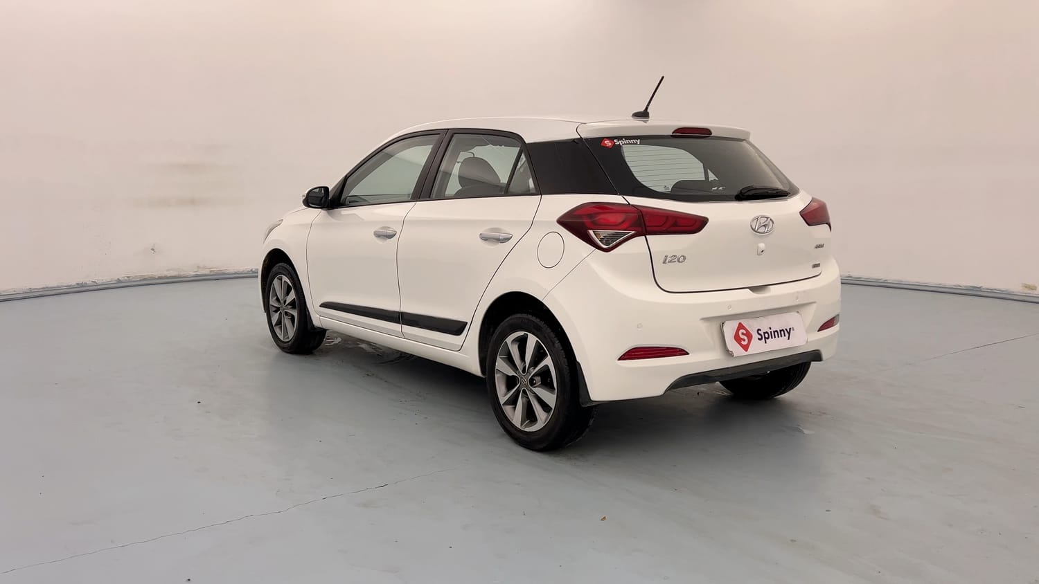 Used 2016 Hyundai Elite i20 Asta 1.2 Petrol Manual exterior LEFT REAR CORNER VIEW