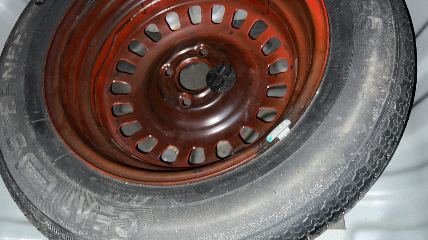 Used 2021 Nissan Magnite XV Premium Turbo Petrol Manual tyres SPARE TYRE VIEW