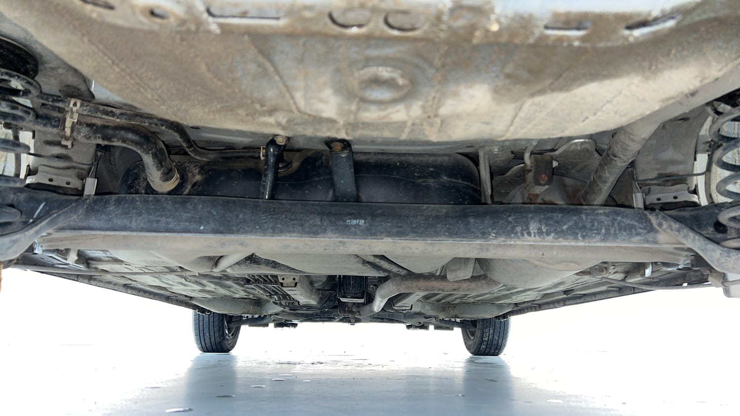 Used 2022 Honda Amaze S MT 1.2 Petrol Petrol Manual extra REAR UNDERBODY VIEW (TAKEN FROM REAR)