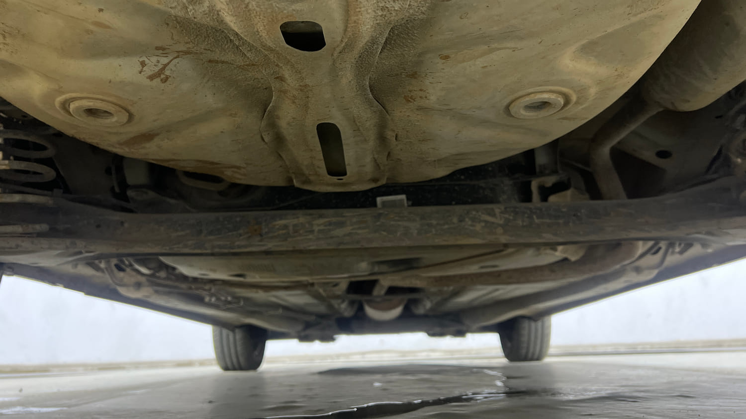 Used 2017 Maruti Suzuki Baleno Delta 1.2 AT Petrol Automatic extra REAR UNDERBODY VIEW (TAKEN FROM REAR)