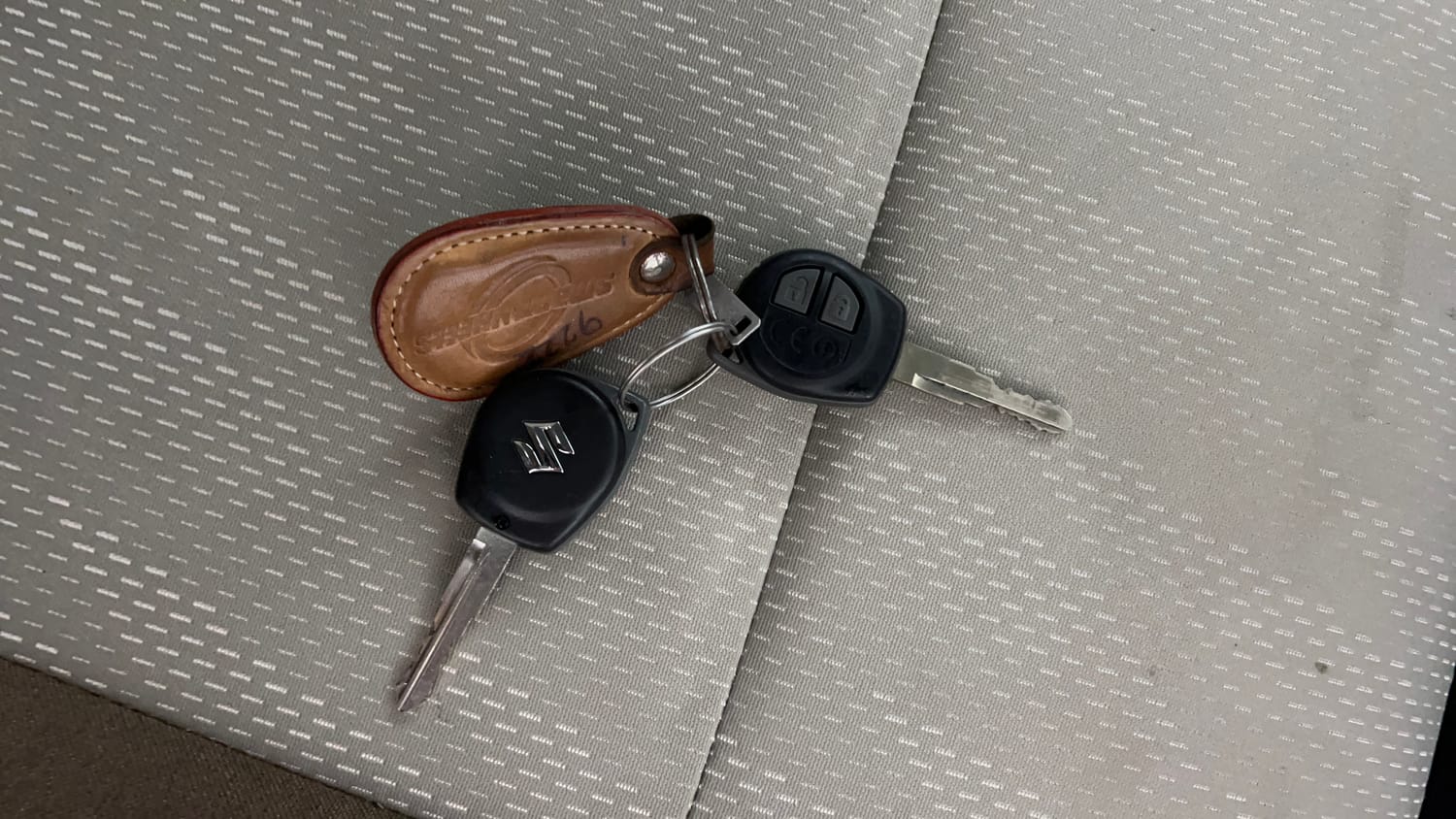 Used 2020 Maruti Suzuki Wagon R 1.0 VXi 1.0 Petrol Manual extra CAR KEY VIEW