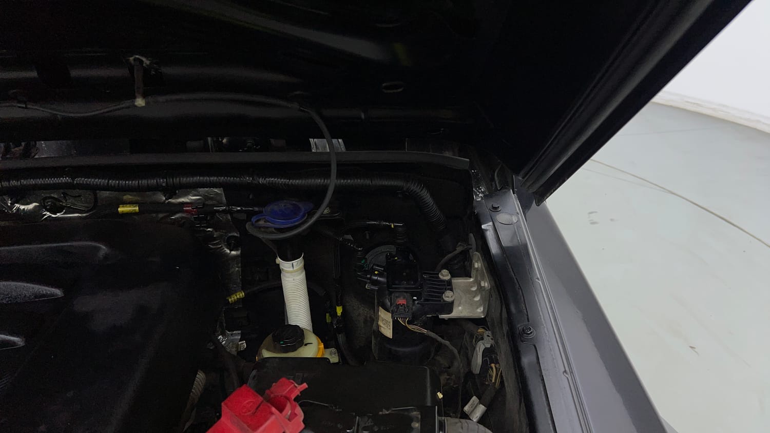 Used 2023 mahindra Thar LX Hard Top Diesel AT 4WD Diesel Automatic engine ENGINE LEFT SIDE HINGE & APRON VIEW