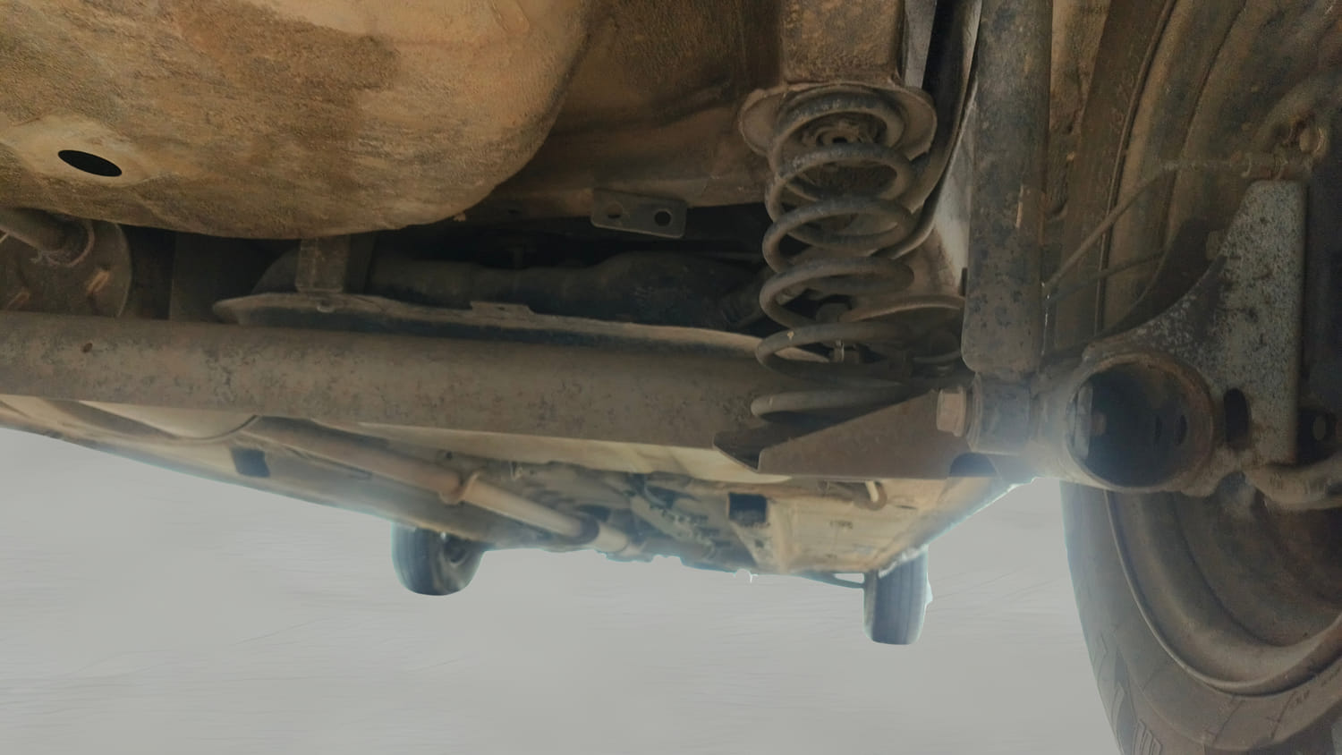 Used 2019 Renault Kwid 1.0 RXT AMT Petrol Automatic extra REAR RIGHT UNDERBODY VIEW