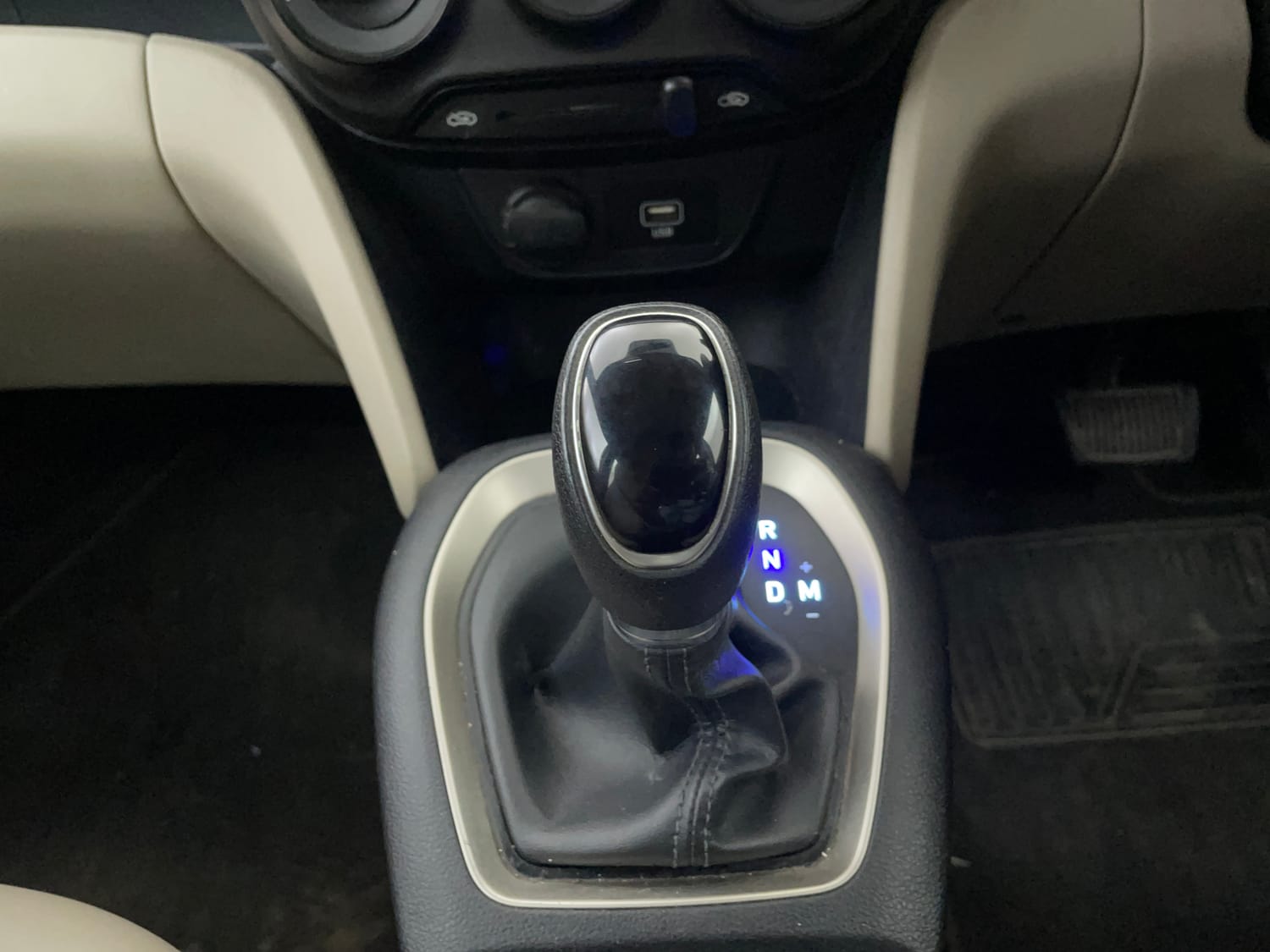 Used 2020 Hyundai Santro Sportz AMT Petrol Automatic interior GEAR  KNOB VIEW