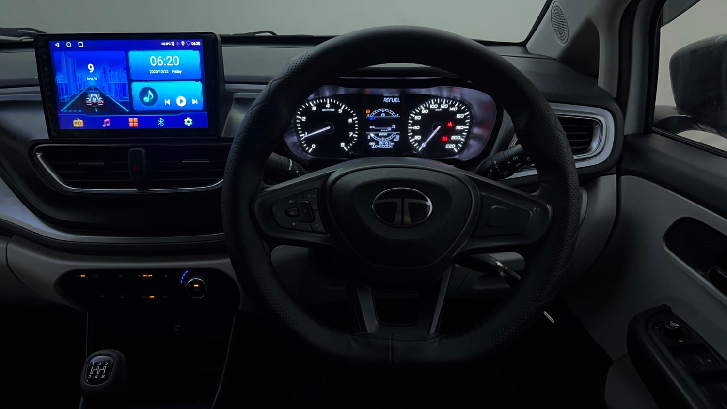 Used 2024 Tata Altroz XM Petrol Petrol Manual interior STEERING VIEW