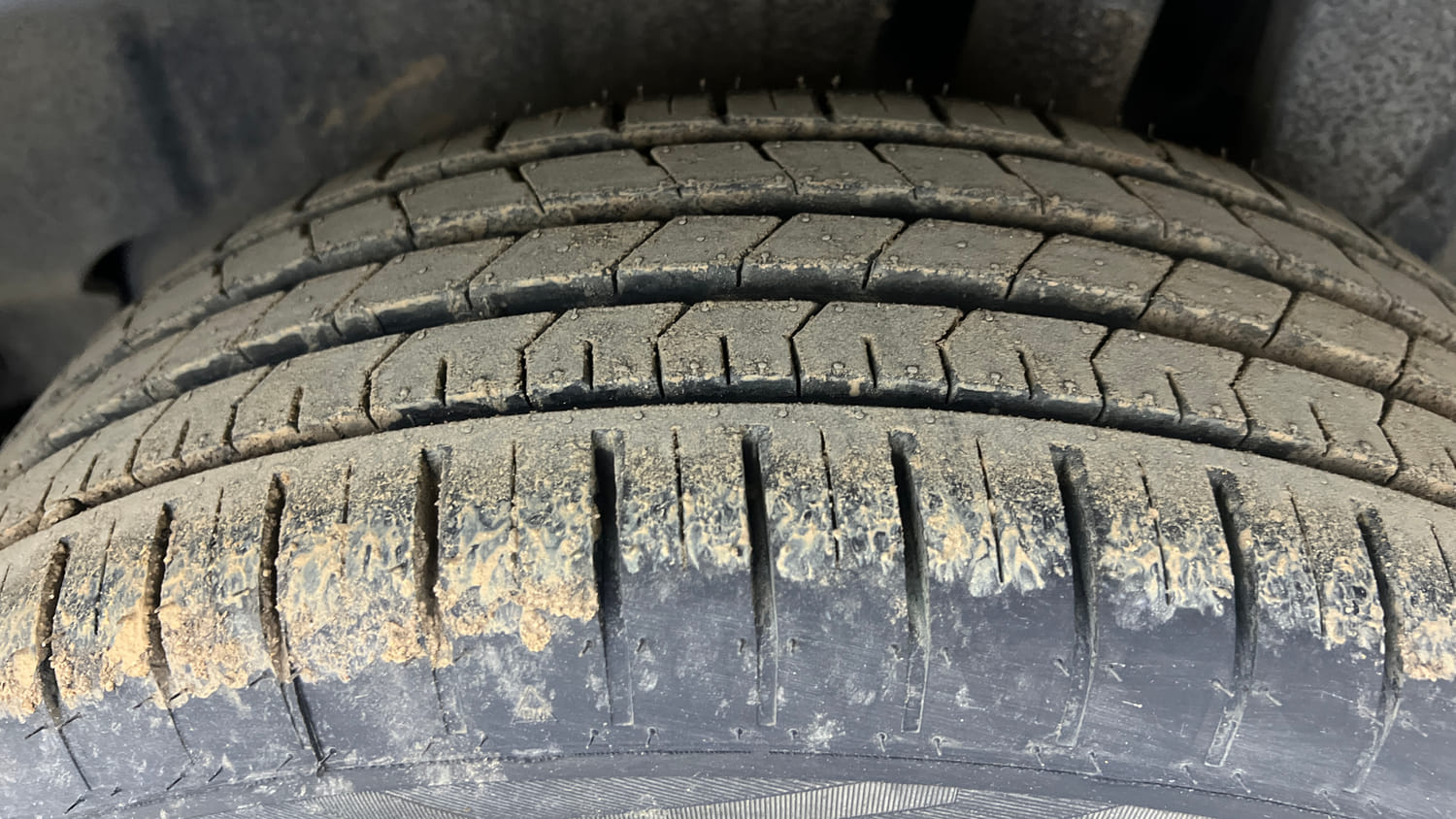 Used 2023 Maruti Suzuki Baleno Alpha MT Petrol Manual tyres LEFT REAR TYRE TREAD VIEW