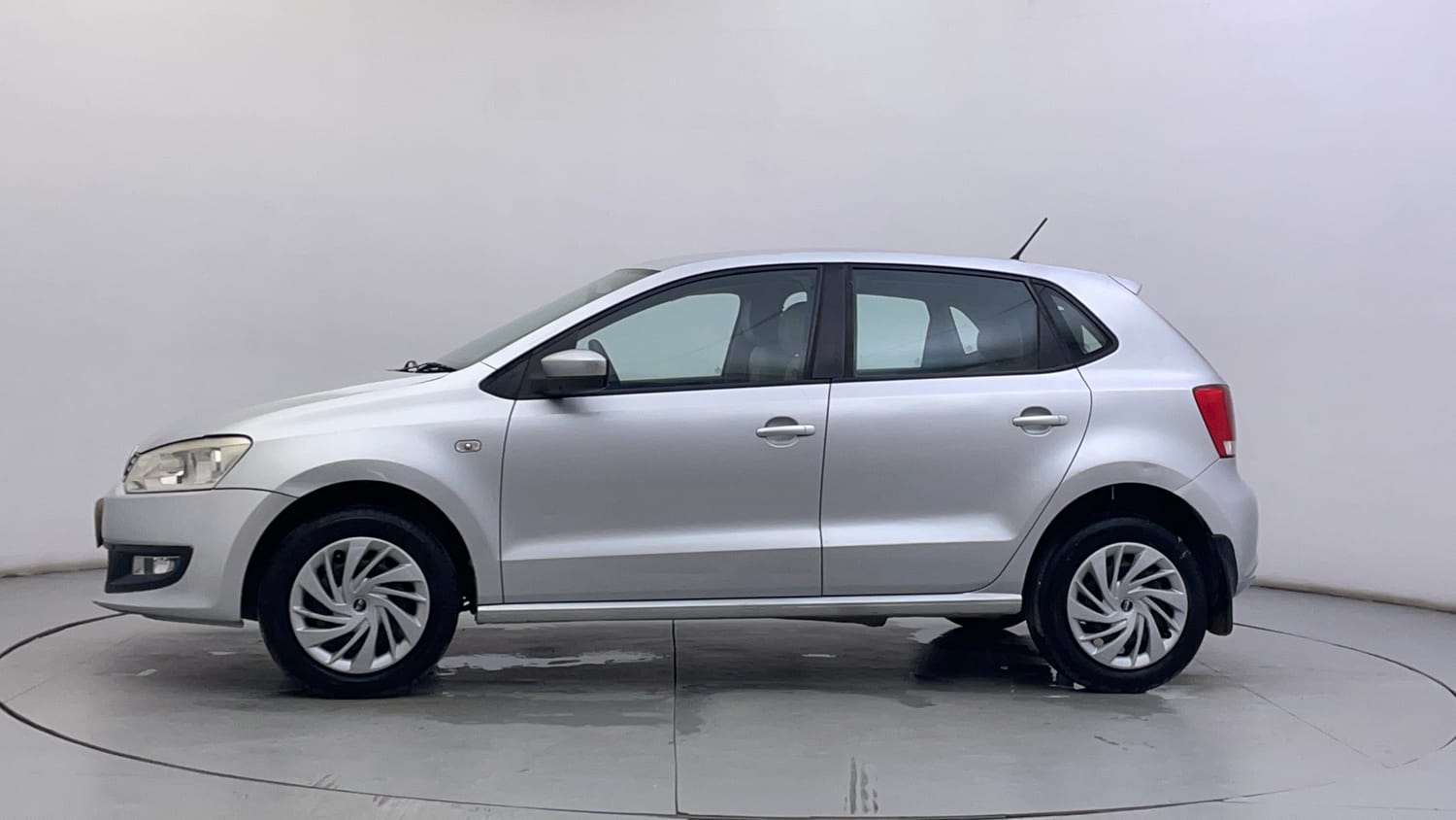 Used 2013 Volkswagen Polo Comfortline 1.2L (P) Petrol Manual exterior LEFT SIDE VIEW