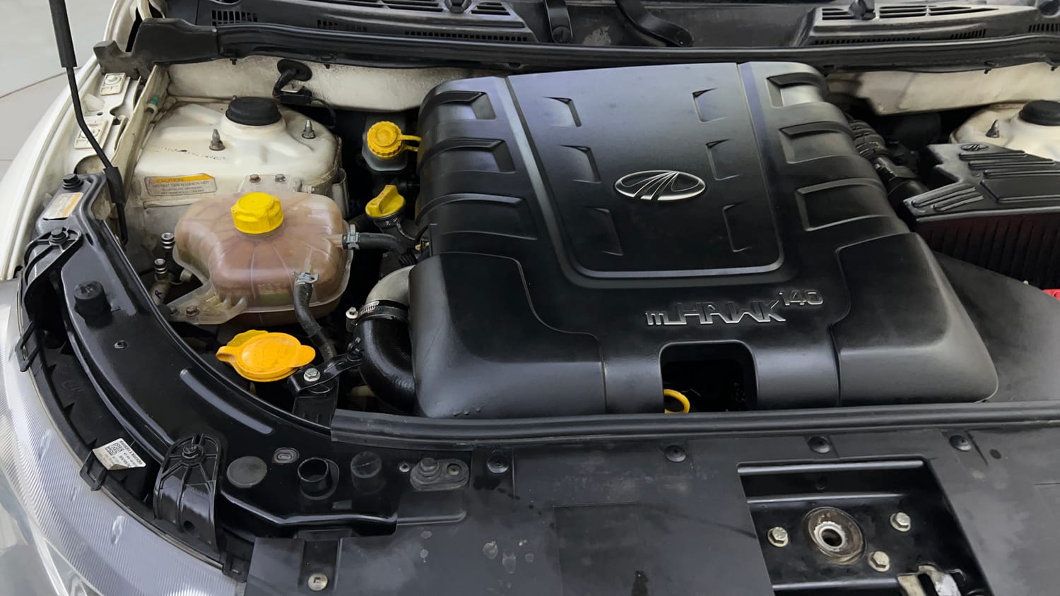 Used 2018 Mahindra XUV500 W6 Diesel Manual engine ENGINE RIGHT SIDE VIEW