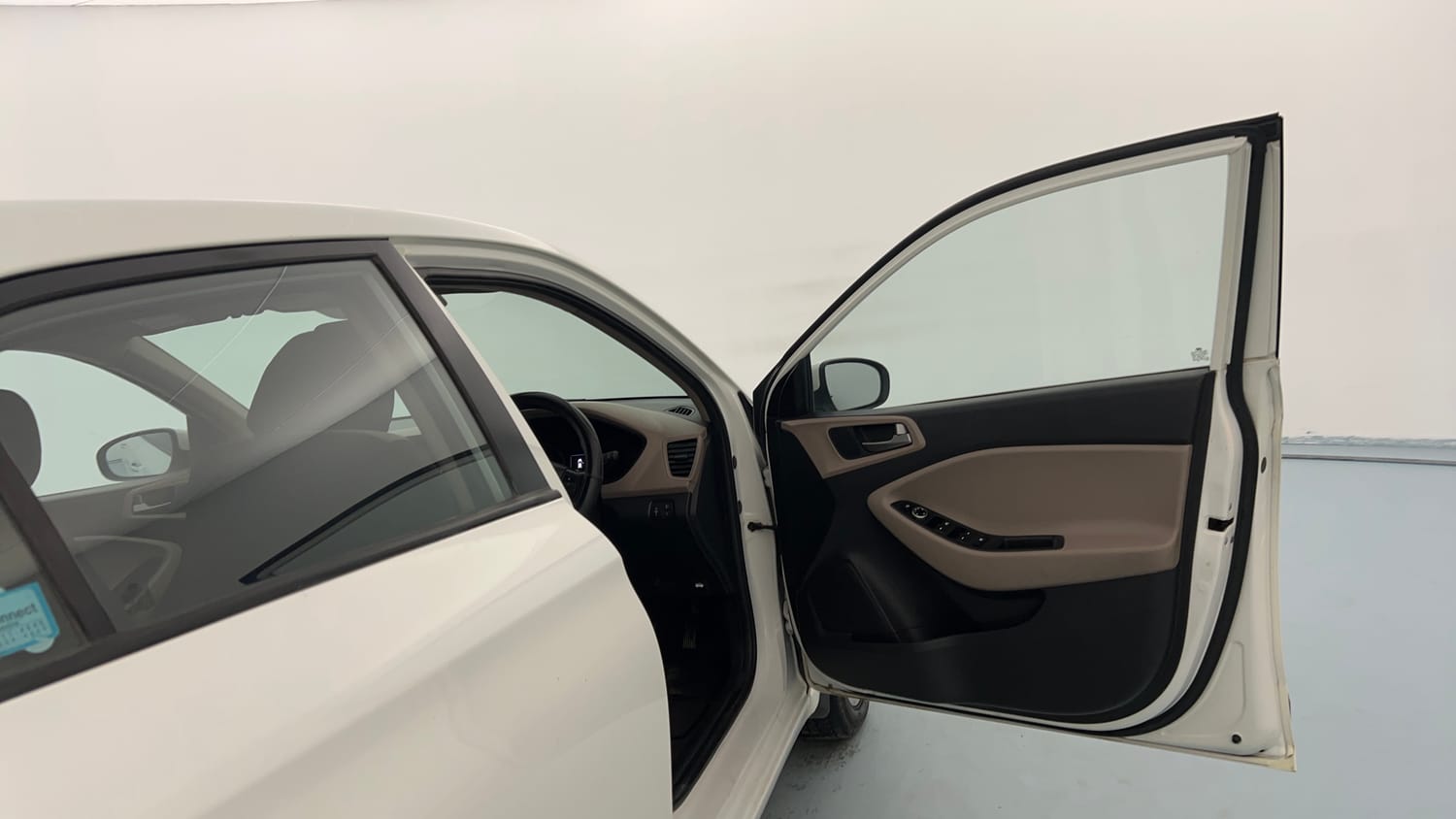 Used 2016 Hyundai Elite i20 Asta 1.2 Petrol Manual interior RIGHT FRONT DOOR OPEN VIEW