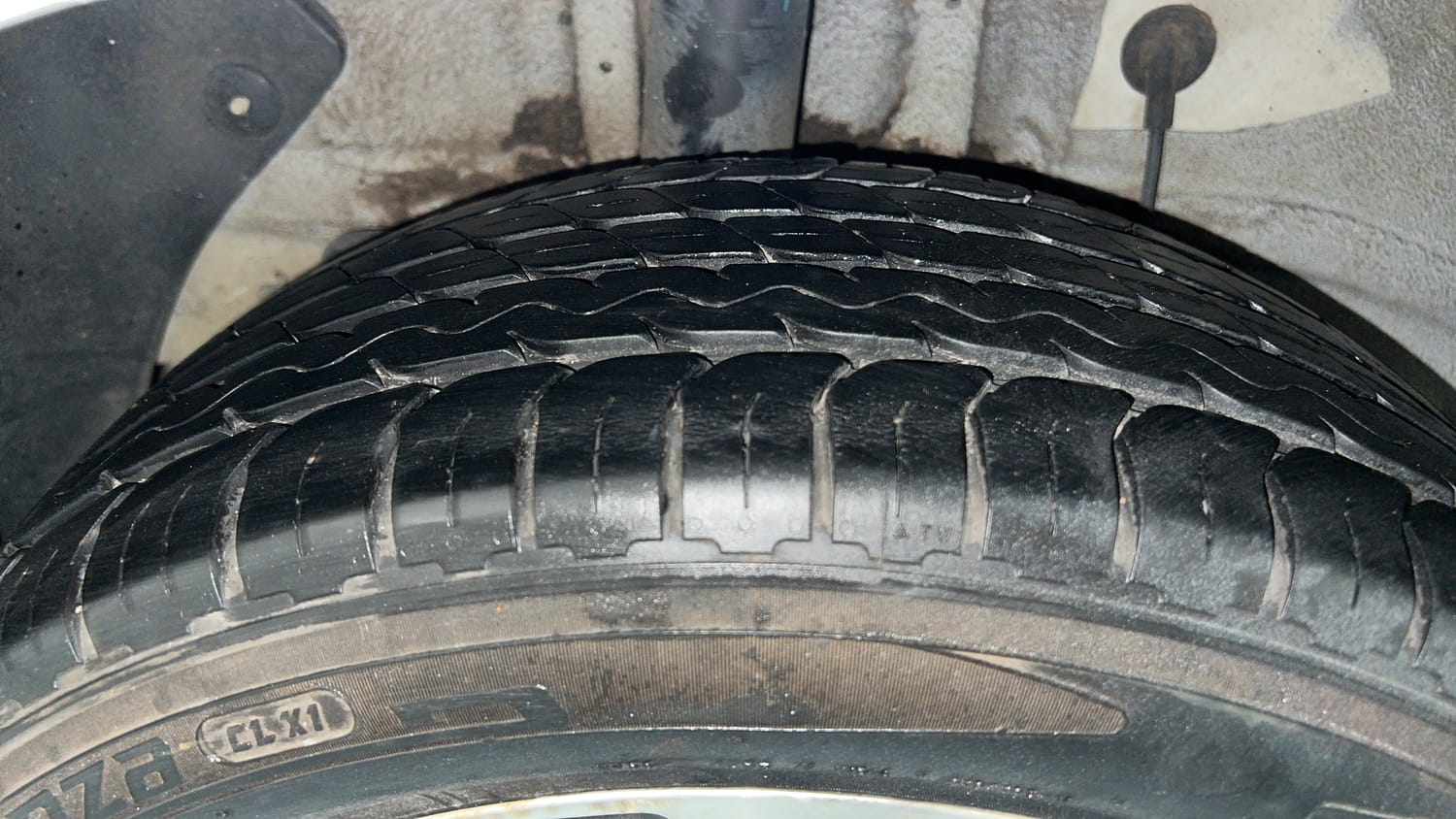 Used 2016 Hyundai Elite i20 Asta 1.2 Petrol Manual tyres RIGHT REAR TYRE TREAD VIEW