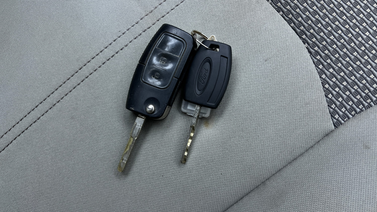 Used 2015 Ford EcoSport Ambiente 1.5 TDCi Diesel Manual extra CAR KEY VIEW