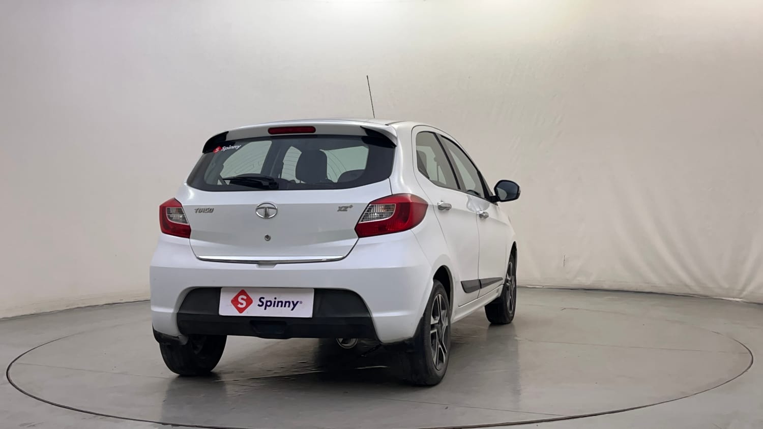 Used 2019 Tata Tiago Revotron XZ Plus Petrol Manual exterior RIGHT REAR CORNER VIEW