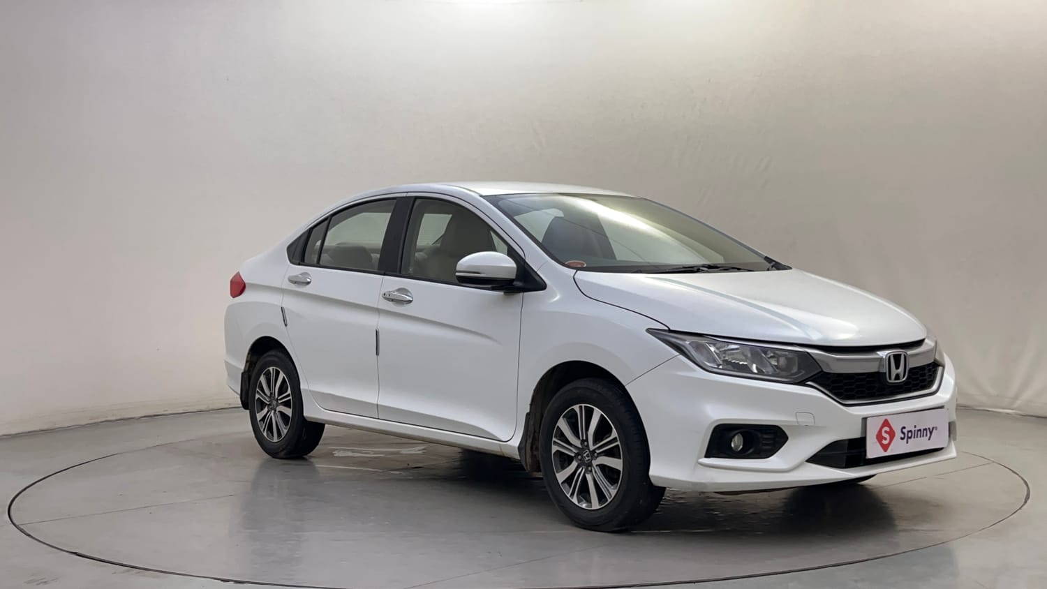 Used 2022 Honda City 4th Generation V Petrol Petrol Manual exterior RIGHT FRONT CORNER VIEW