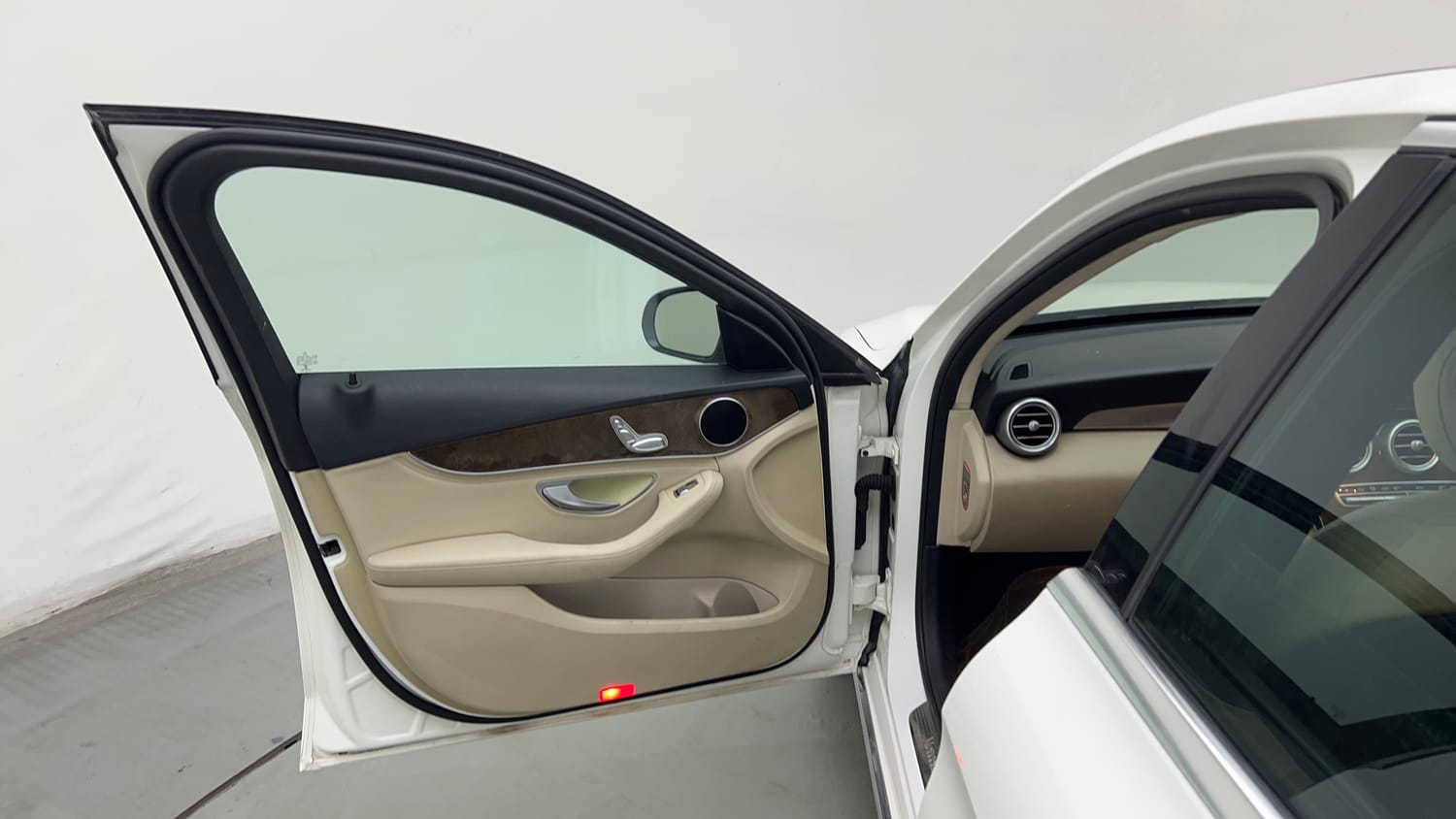 Used 2015 Mercedes-Benz C-Class C 200 Avantgarde Petrol Automatic interior LEFT FRONT DOOR OPEN VIEW