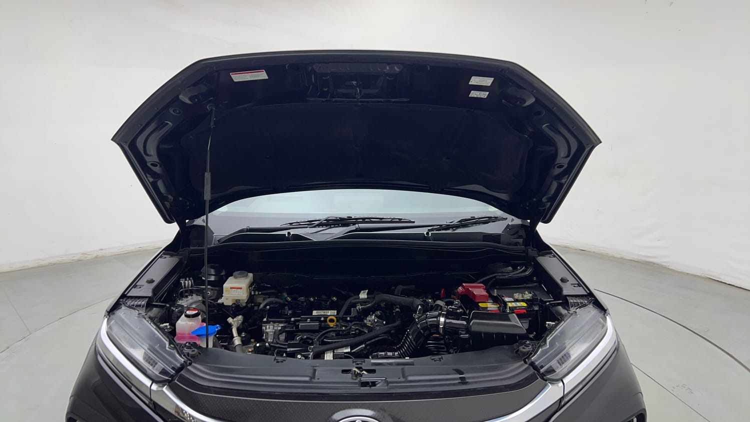 Used 2025 Toyota Urban Cruiser Hyryder V Hybrid Hybrid Automatic engine ENGINE & BONNET OPEN FRONT VIEW